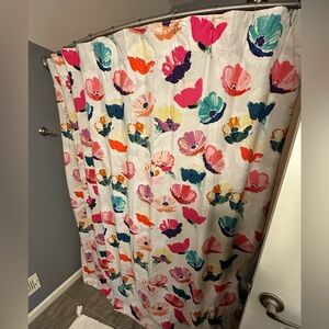 🌼🌸$5,$10,$20 SPRING CLEANING SALE🌸🌼
Anthropologie Shower Curtain
